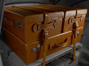 1955-Porsche-356-Continental-52866-inside-luggage