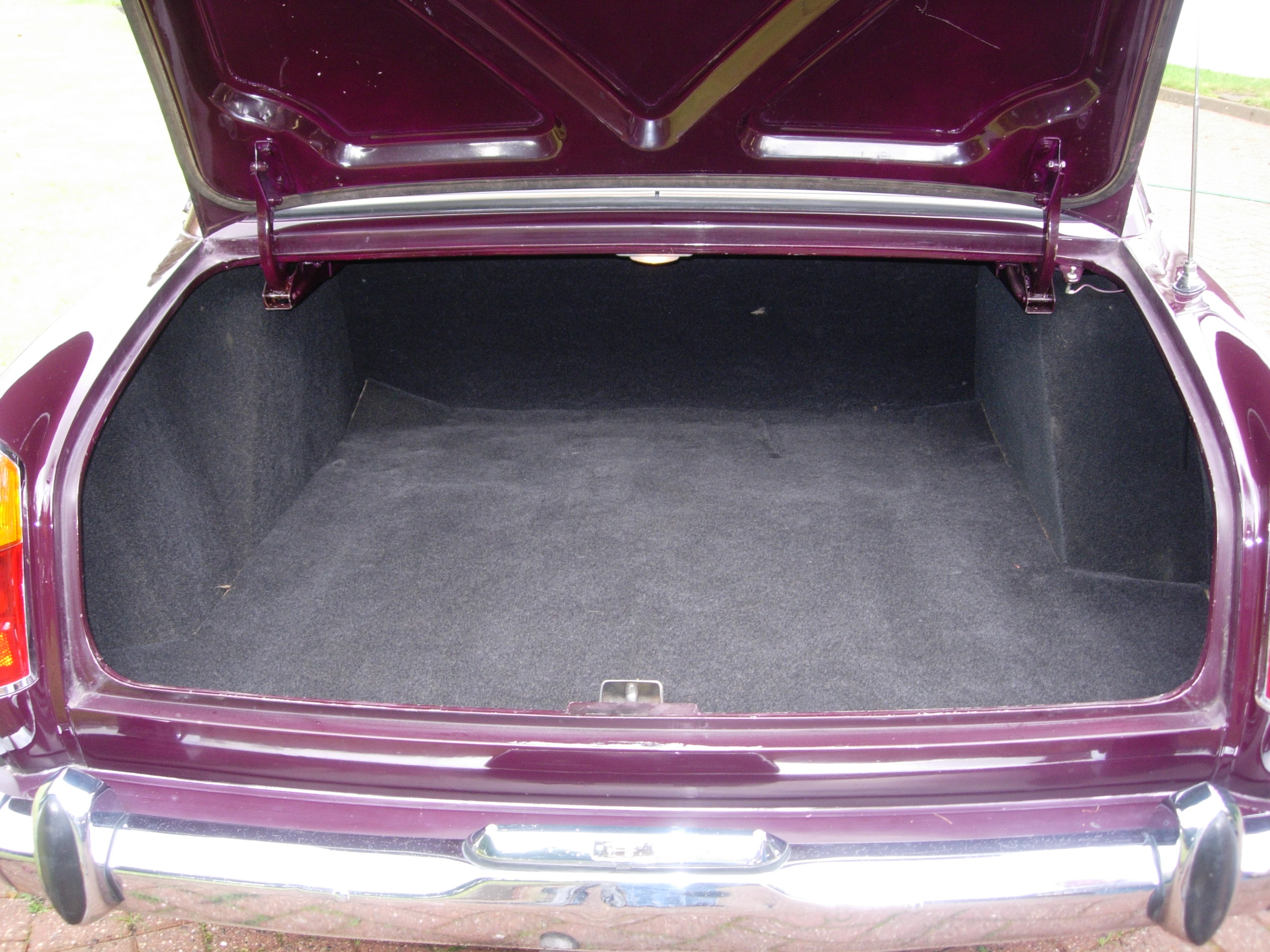 inside trunk:boot