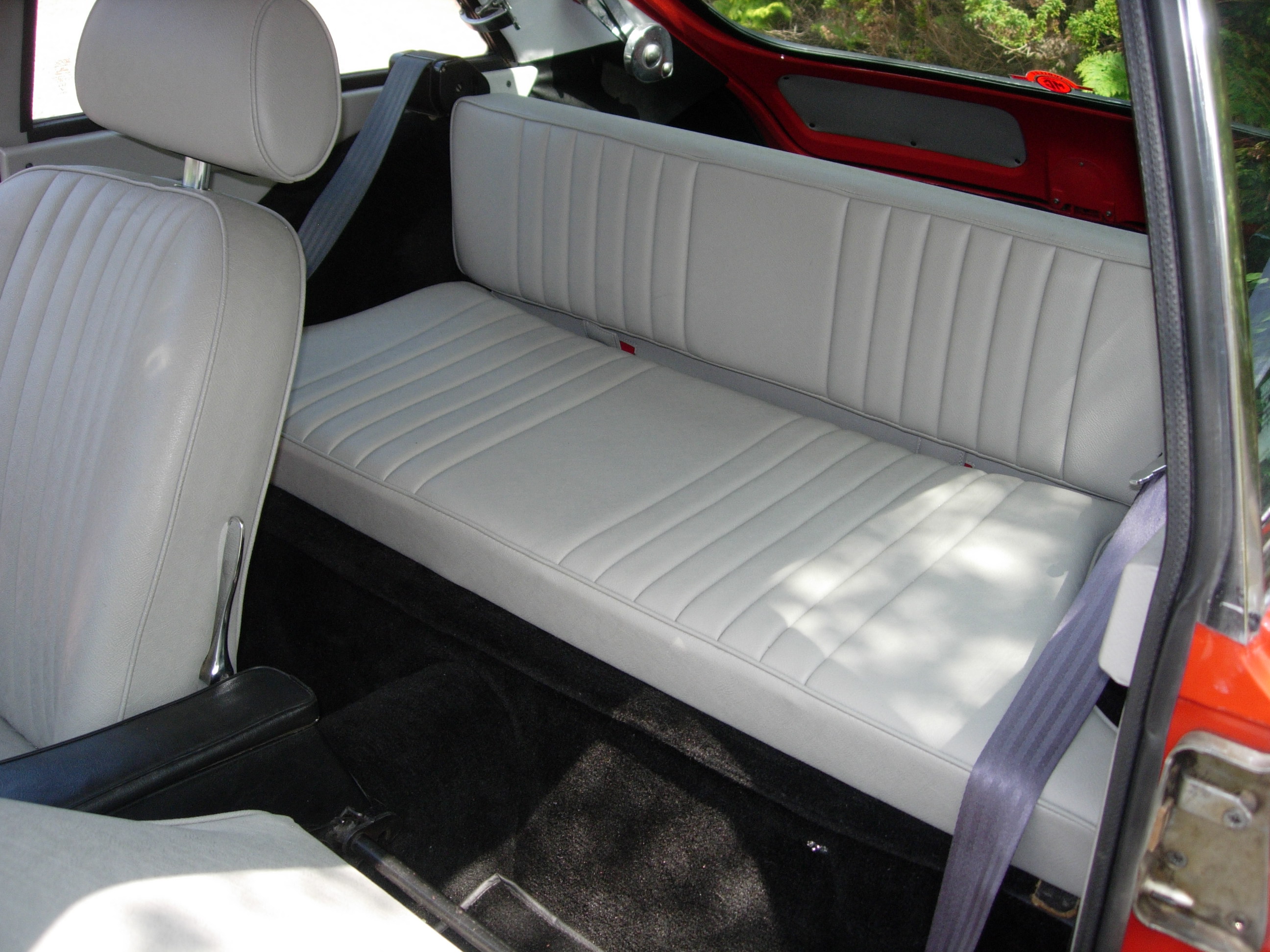 mgbo rearseat