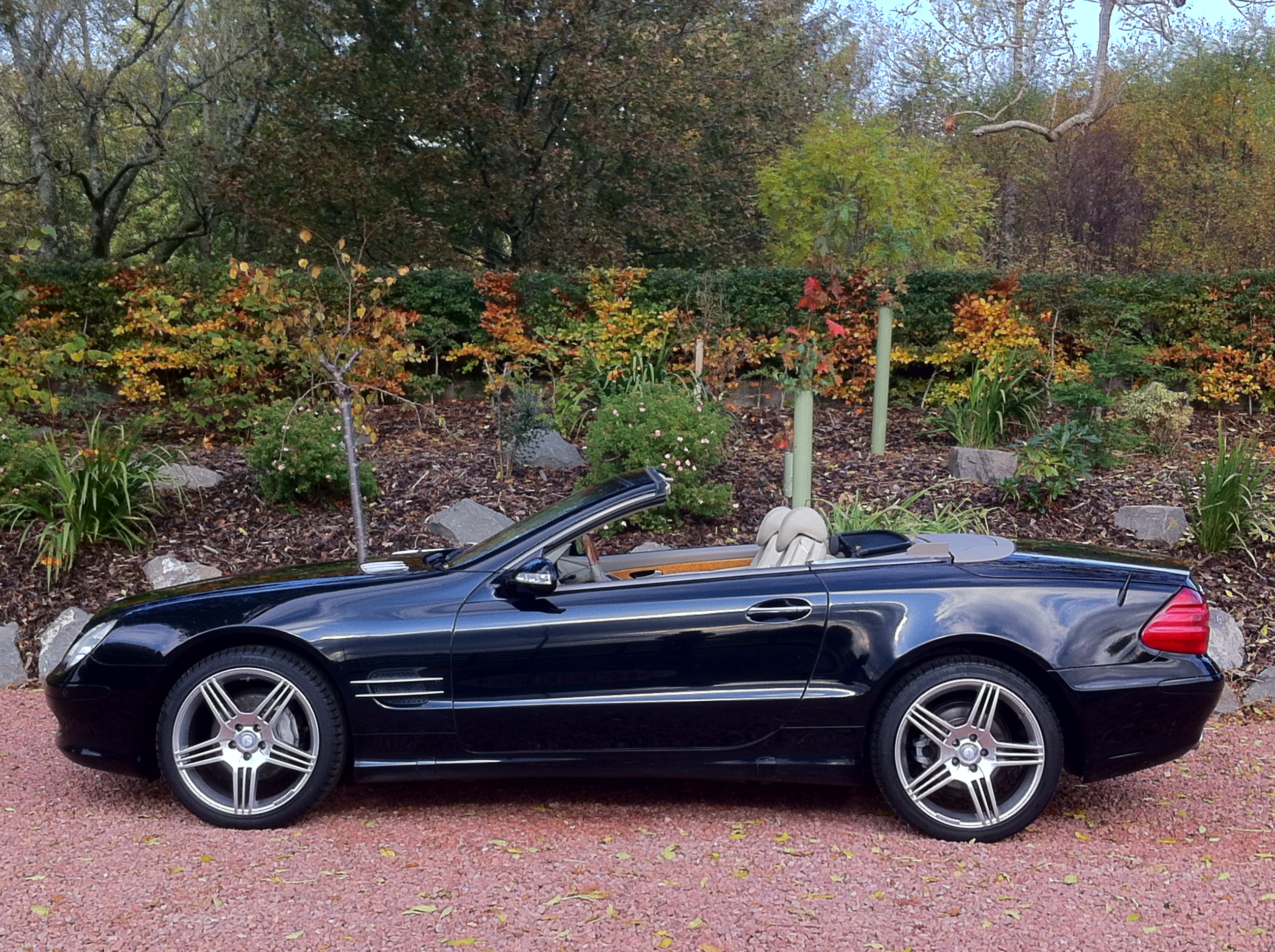New Stock Mercedes SL350 1 Lady owner | Border Reivers